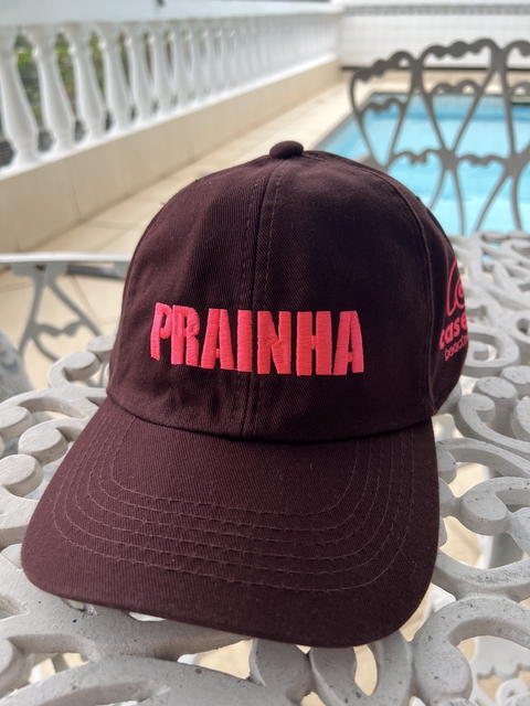 Boné casera PRAINHA MARROM COM ROSA NEON