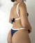 Biquíni Bruna azul e branco na internet