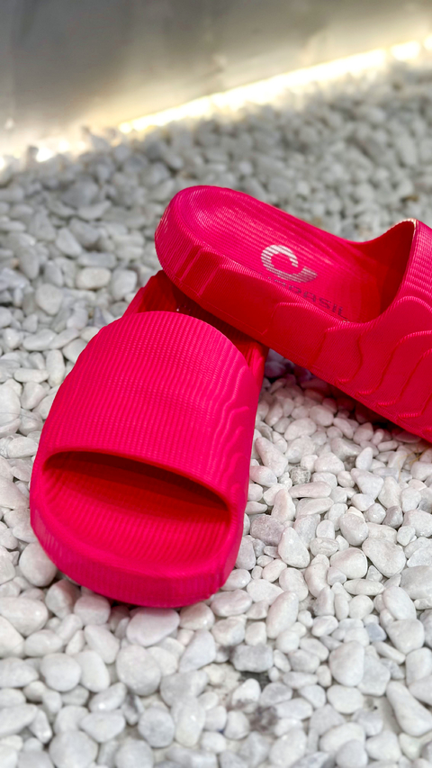 Chinelo Slide Texturizado Magenta