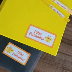 Etiqueta escolar tema borboleta