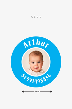 Etiquetas Termocolantes com foto Escolares Personalizadas – Nome + Telefone | Tamanho 3 cm - Copy+Arts - Papelaria Personalizada, Etiquetas Escolares e Produtos Exclusivos para Festas