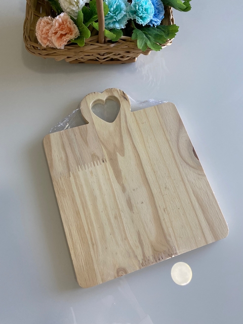 Tabua quadrada com alca de coração
