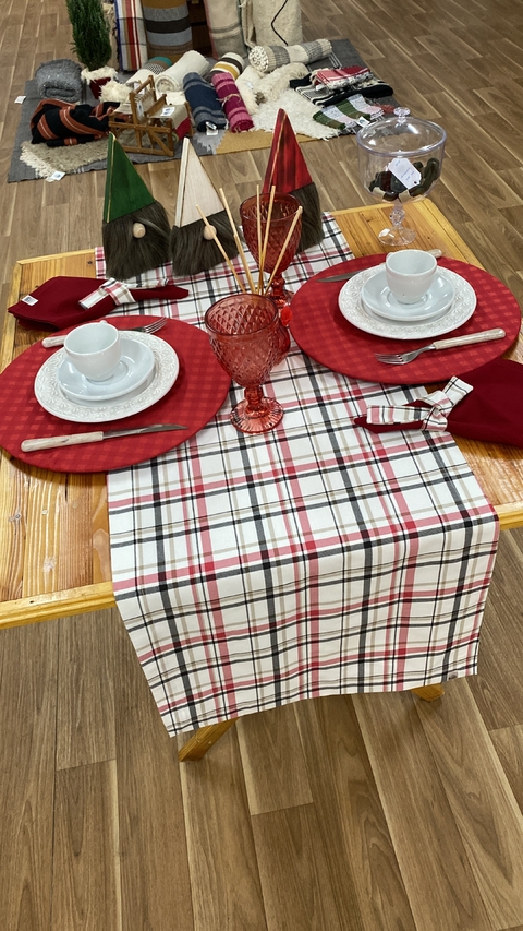 Trilho Sarja xadrez vermelho preto e bege