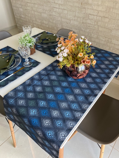 Trilhos de mesa impermeável - azul com losangolo