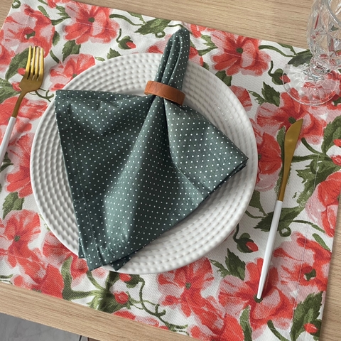 Lugar americano - Floral rosa (semi impermeável)