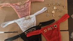TANGA RENDA COM REGULAGEM PERSONALIZADA COM NOME OU FRASE - comprar online