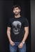 camiseta sallo caveira com detalhes