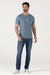 Calça jeans slim na internet