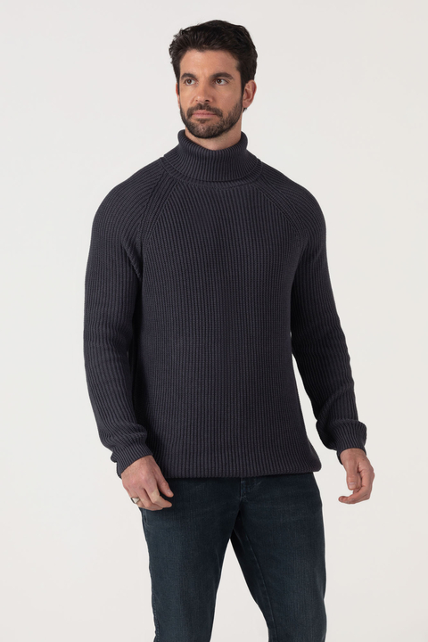 Suéter gola alta tricô