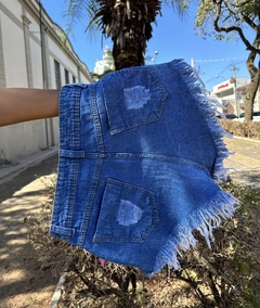 Short Jeans Desfiado Escuro - comprar online