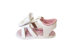 SANDÁLIA INF. FEM. MOLEKINHA VERNIZ LAÇO BRANCO - comprar online