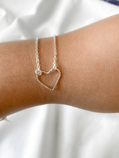 Pulseira coração vazado - comprar online