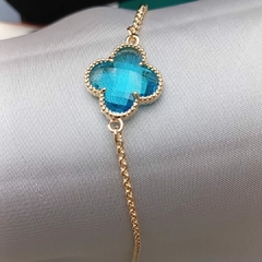 Pulseira com Trevo em Cristal Azul Banhada Ouro - comprar online