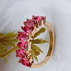 Anel Feminino com Zirconias Banhado Ouro 18K na internet