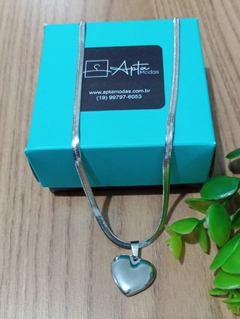 Colar Aço Inox Prateado com Pingente Coração - comprar online
