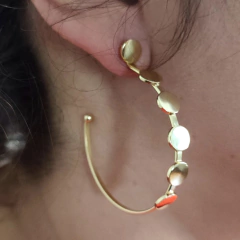 Brinco Argola Grande com Chapinhas Banhado Ourro - comprar online