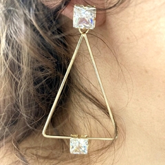 Brinco Triângulo com Zircônia Banhado Ouro - comprar online