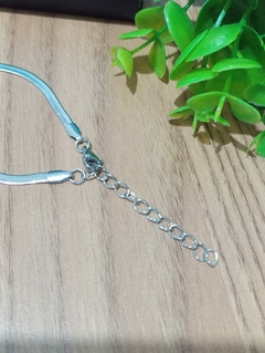 Colar Aço Inox Prateado com Pingente Coração na internet