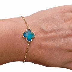 Pulseira com Trevo em Cristal Azul Banhada Ouro