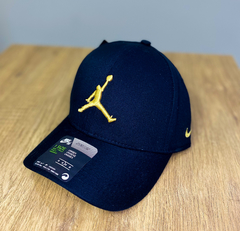 Boné Nike Air Jordan - Preto C/ Dourado