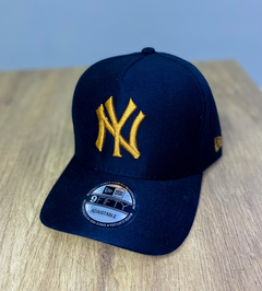 Boné New Era NewYork Yankees - Preto C/ Marrom