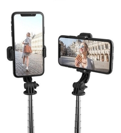 Imagem do Bastão Pau de Selfie Tripé Celular Controle via Bluetooth