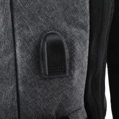 Imagen de Mochila Notebook Usb Impermeable Antirrobo Kushiro