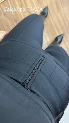 Calça PRADA na internet