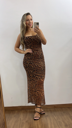 Vestido oncinha em Tule