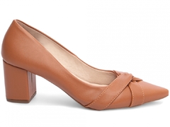 Scarpin Glamour em Caramelo - Salto Grosso 6,5 cm - Antiderrapante