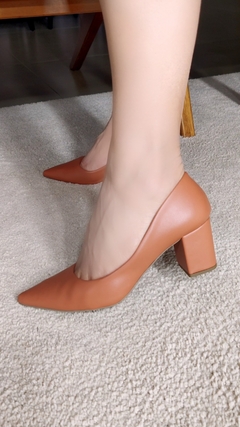 Scarpin Caramelo Conforto Extremo - Salto 6,5cm - Antiderrapante - comprar online