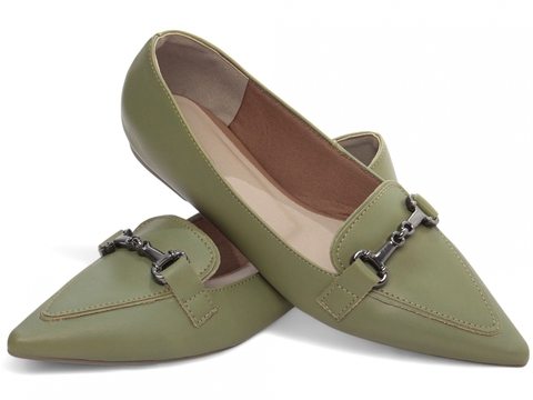 Elegância Natural em Cada Detalhe – Sapatilha Mocassim Bico Fino Alongado Verde com Bridão Grafite