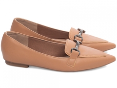Elegância Alongada e Conforto Total – Sapatilha Mocassim Bico Fino Caramelo com Bridão Grafite na internet