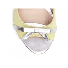 Sandália Feminina em Amarelo e Metalizado Prata - Salto Fino 9,5 cm - Antiderrapante
