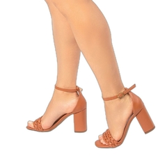 Sandália Feminina Tiras Trançadas - Salto 8,5cm Grosso - Caramelo - comprar online
