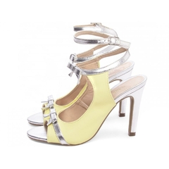 Sandália Feminina em Amarelo e Metalizado Prata - Salto Fino 9,5 cm - Antiderrapante - loja online