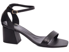 Sandália Napa Preto e Croco - Salto Grosso 7 cm - Conforto e Estilo