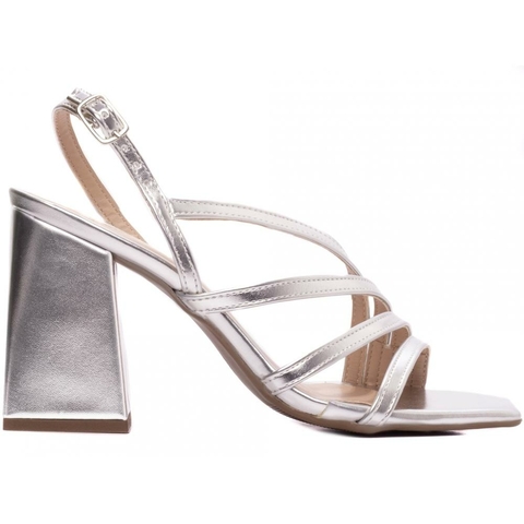 Sandália Prata Glamour - Brilho e Elegância com Salto Grosso de 9 cm - comprar online