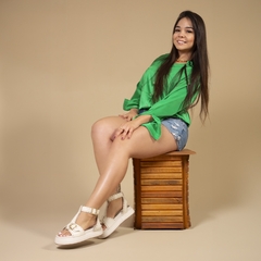Sandália FlatForm Off White Com Spikes – Ousadia e Sofisticação para seu look - Calcadospravc | Loja de Calçados