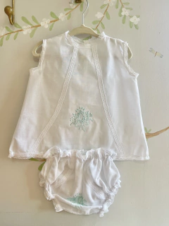 Batinha e Calcinha Verde - 03 meses