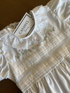Romper Bordado Floral Branco + Laço - 01 ano na internet