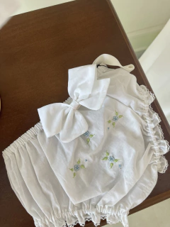 Vestido Angel Flores + Calcinha + Laço - 03 a 09 meses na internet