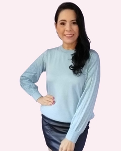 Blusa em modal na internet