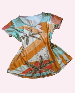 Blusa Colorida na internet