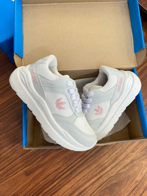 Tênis Adidas Femmy Fit Plataforma | Estilo Clean e Moderno + Frete Grátis