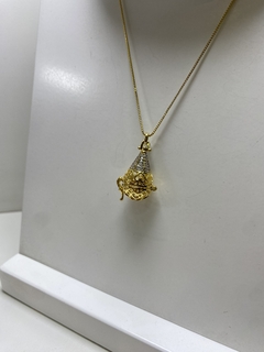 COLAR DIFUSOR FOLHEADO A OURO 18K PARA OLEO ESSENCIAL - VOLPE 