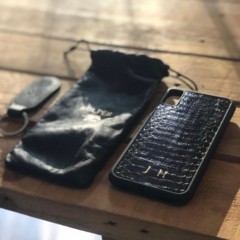 COBRA Negra IPHONE - comprar en línea