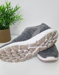 Tênis Skechers Cinza na internet