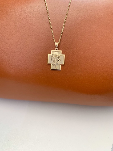 Colar Face de Cristo Banhado a ouro 18 k