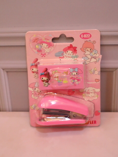 Set engrapadora Sanrio en internet